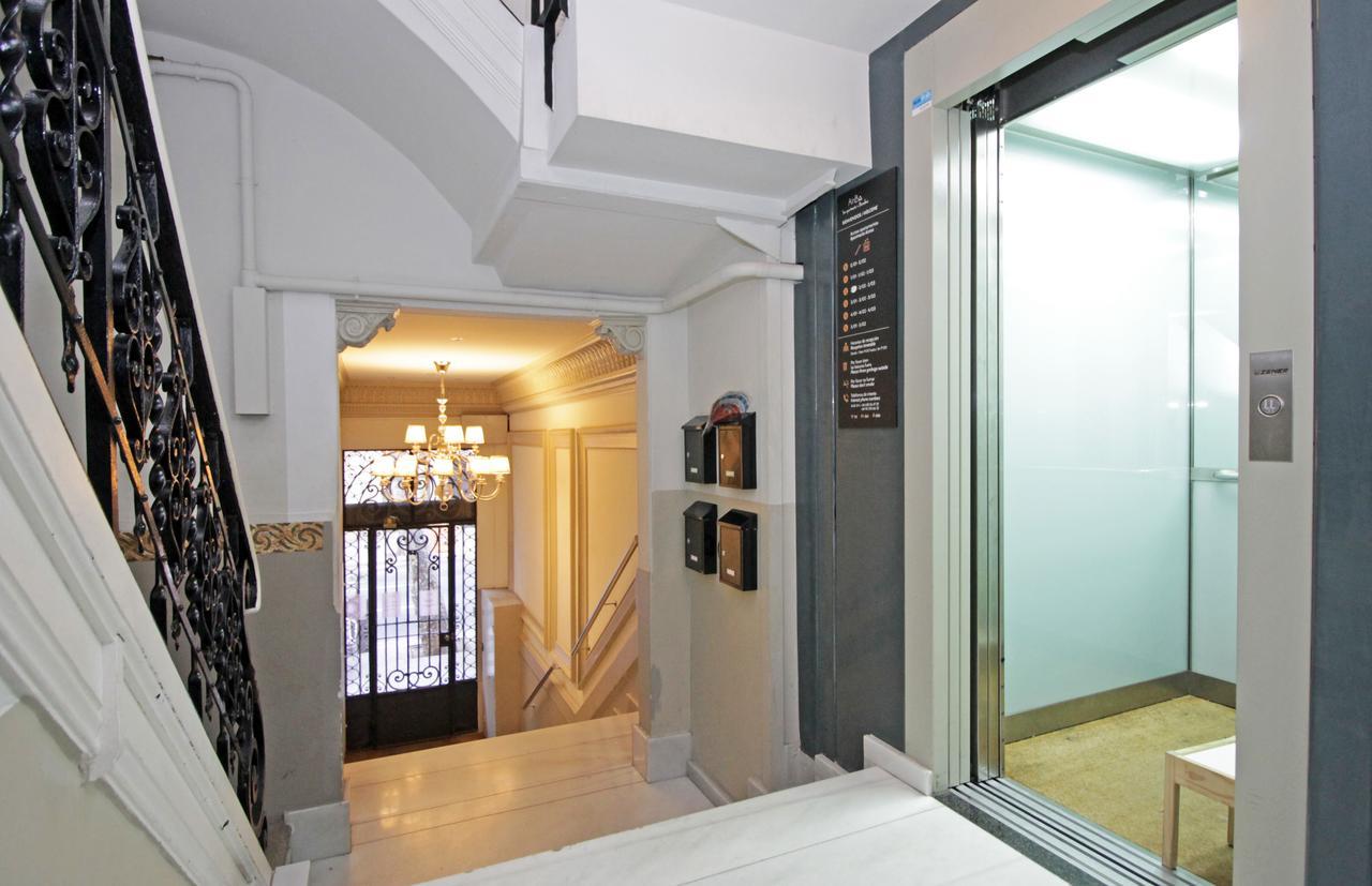AinB Eixample - Miró Apartments Barcelona Exterior foto